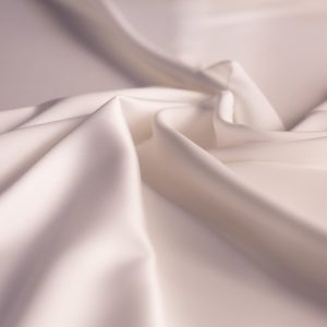 Crepé satén espandex blanco