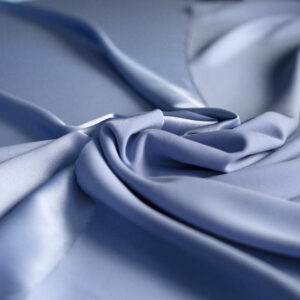 Crepé satén espandex azul grisáceo - Imagen 3